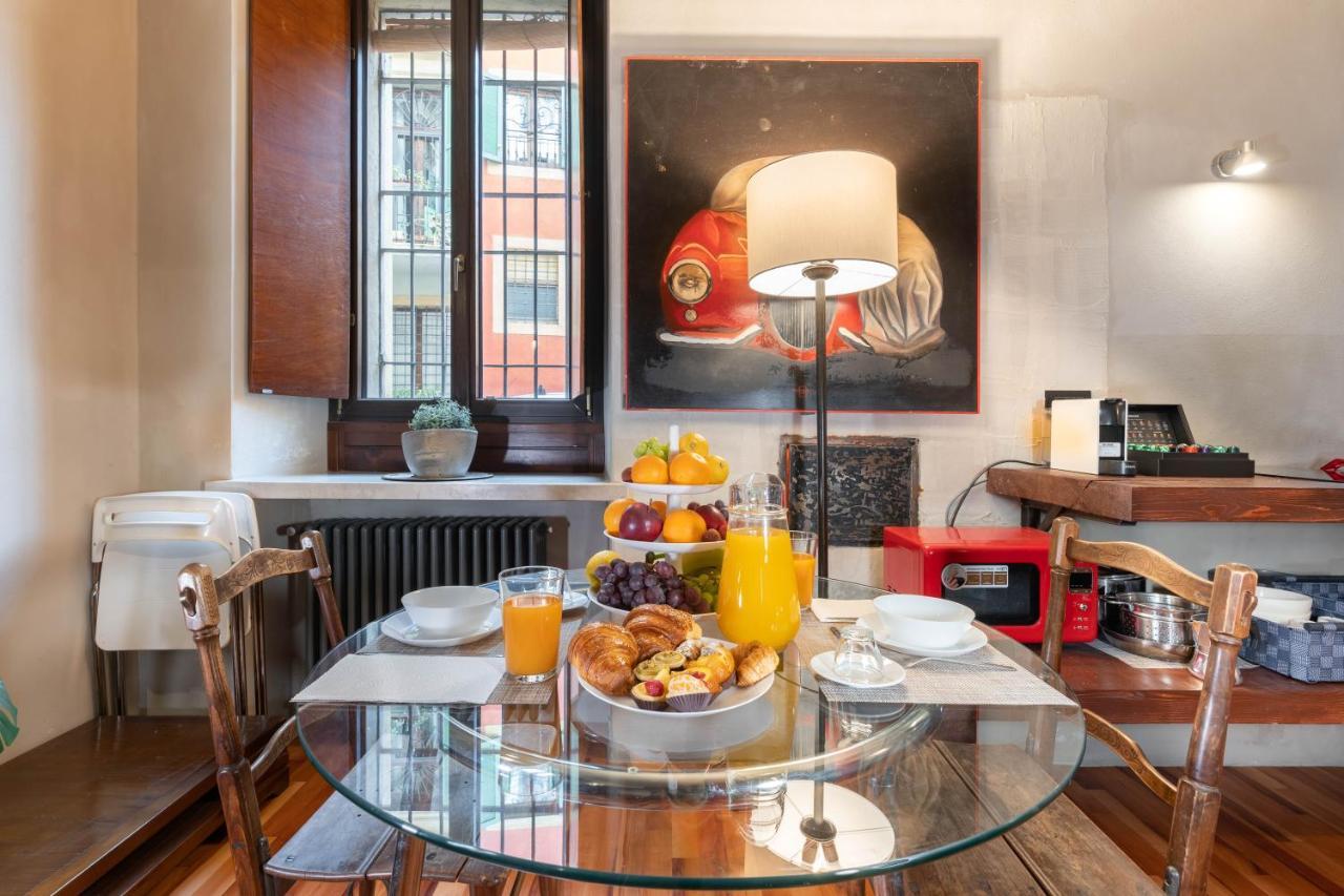 Il Garbo Apartments And Suite Verona Ngoại thất bức ảnh