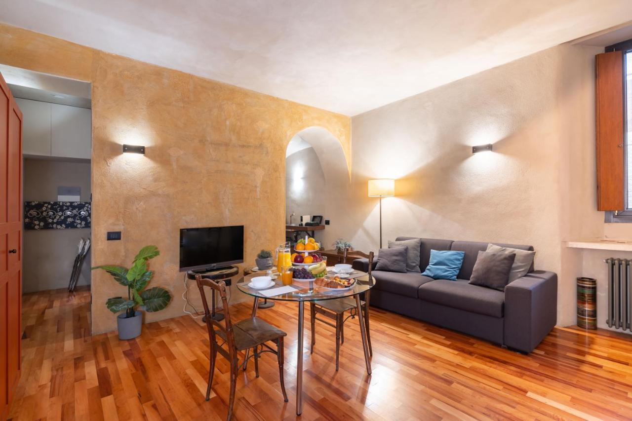 Il Garbo Apartments And Suite Verona Ngoại thất bức ảnh